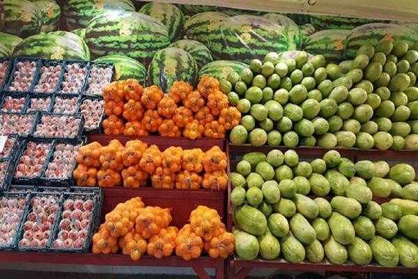 چرا قیمت‌های میوه و صیفی کاهشی نمی‌شود؟