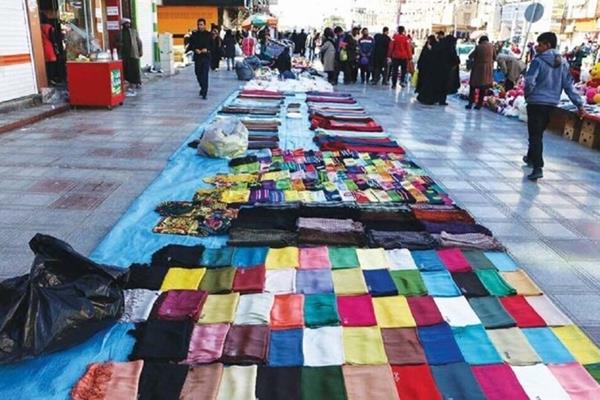  رواج پیاده‌رو فروشی در تهران 