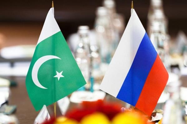 پاکستان نفت روسیه را با یوآن چین می‌خرد 
