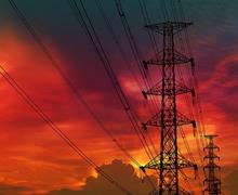 قطعی برق خسارات جبران ناپذیری به صنایع می‌زند