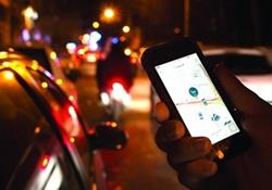 نرخ تاکسی‌های اینترنتی گران شد/اعتراض مسافران به علت افزایش ناگهانی قیمت‌ها
