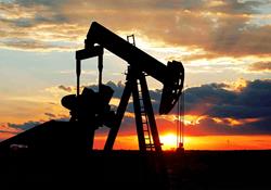 افزایش قیمت نفت به ۶۵ دلار در سال آینده