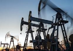 بهای نفت در بازارهای جهانی باز هم کاهش یافت