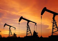 چشم‌انداز قیمت نفت کجاست؟/انتظار افزایش نرخ طلای سیاه بیهوده است