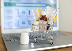 دلیل مخالفت داروسازان با فروش اینترنتی دارو چیست؟