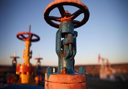 افزایش بهای نفت در بازارهای جهانی/خیانت دوباره سعودی‌ها به تولیدکنندگان نفت