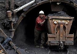 ضرورت اصلاح رفتار دولت با معدنکاران