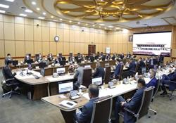 نشست مدیرعامل راه‌آهن با مدیران مناطق برگزار شد