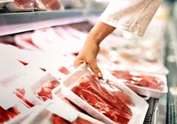 توزیع روزانه ۱۲۰ تن گوشت تنظیم بازار در تهران 