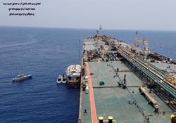 نجات خدمه لنج باری حادثه دیده توسط کشتی شرکت ملی نفتکش