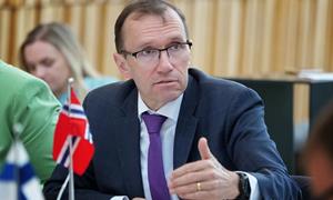 وزیر خارجه نروژ: غرب استانداردهای دوگانه اعمال می‌کند