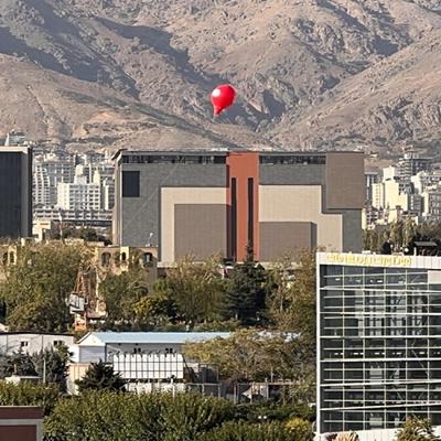 بالن‌های قرمز در پایتخت نشانه چیست؟ 