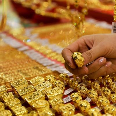 قیمت طلا و سکه امروز ۲۰ فروردین ۱۴۰۳ / دلار به بازار طلا سیگنال کاهشی داد 