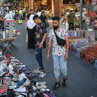 چه تعداد دستفروش در تهران فعالیت می‌کنند؟ 