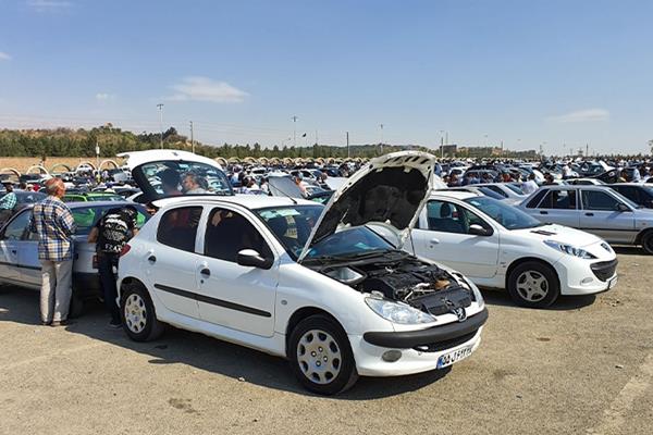 کاهش ۲۰ درصدی قیمت خودرو در بازار