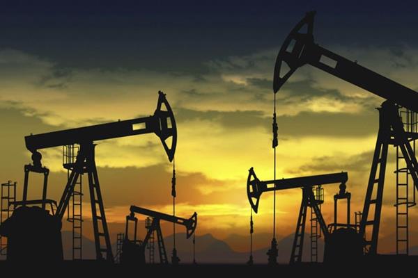 سرمایه‌گذاری ۱۲۲ میلیارد دلاری امارات برای افزیش  تولید نفت/ صعود ظرفیت تولید روزانه  به 5 میلیون بشکه تا سال 2030